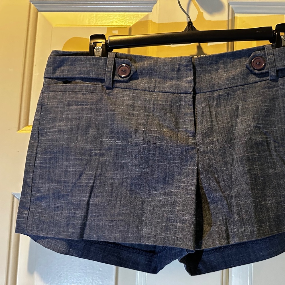 Flirtatious Denim Dress Shorts Size 9